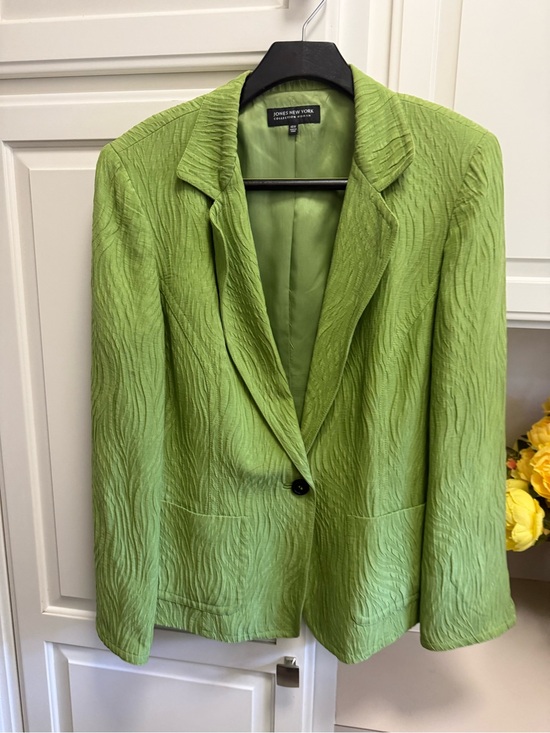 Jones New York Jackets & Blazers - Jones New York Bright Green Single-Button Textured Blazer